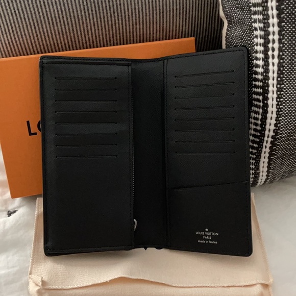 Brand new Authentic Louis Vuitton Long Wallet - Picture 2 of 4